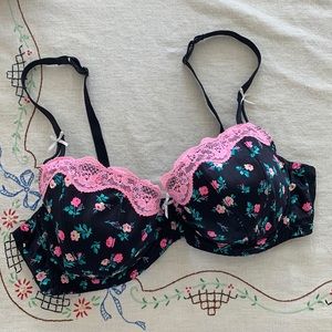 BETSEY JOHNSON intimates Bra Sz 34D